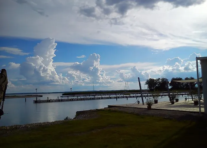 アパート Judit ボニャルツバシュ